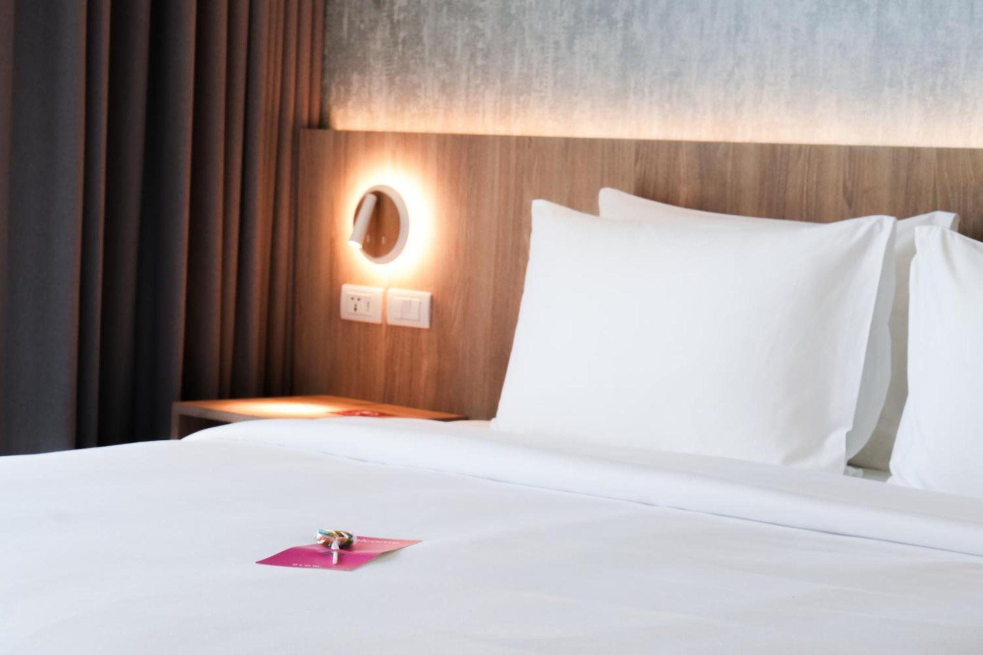 Glow Bangkok Riverside Rom bilde
