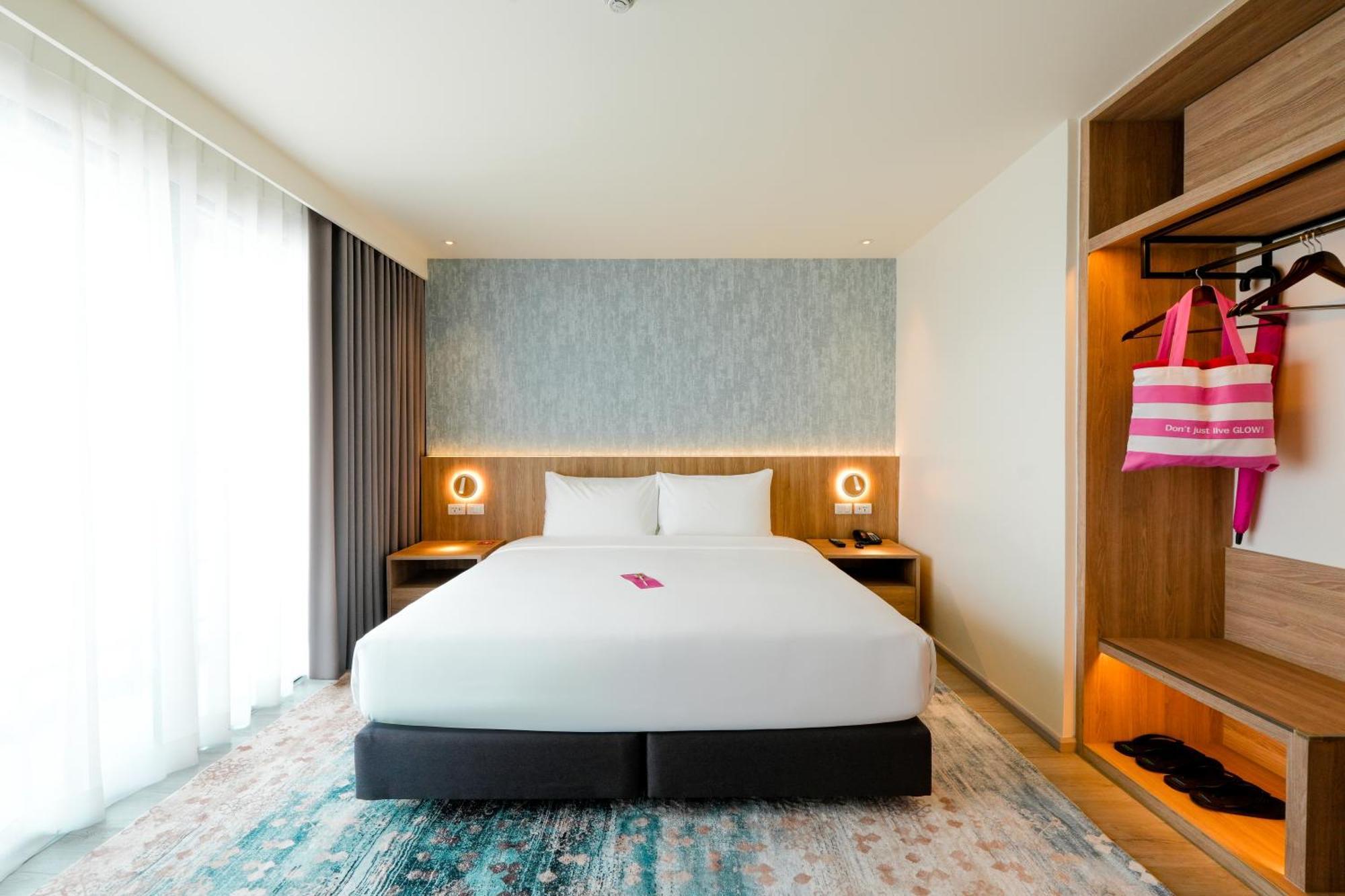 Glow Bangkok Riverside Rom bilde