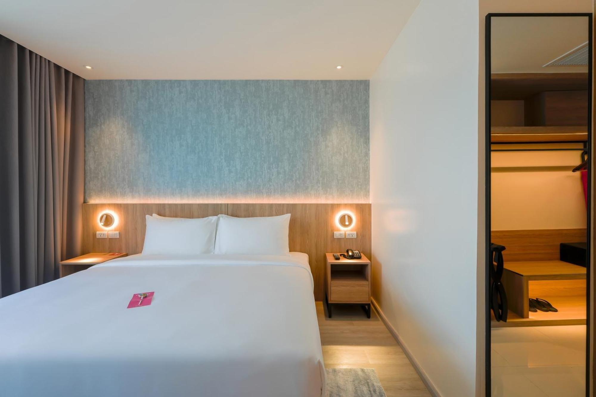 Glow Bangkok Riverside Rom bilde