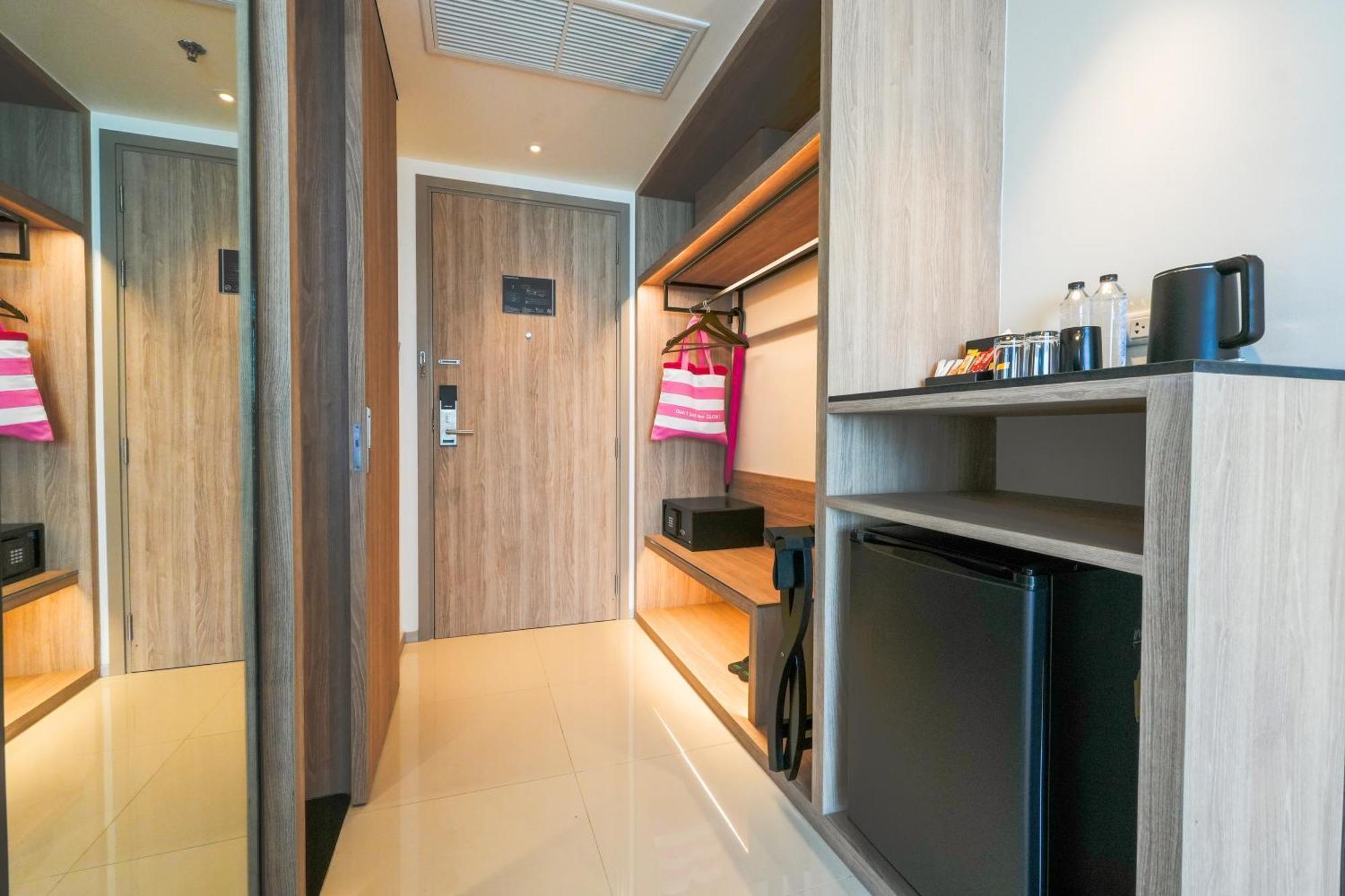 Glow Bangkok Riverside Rom bilde